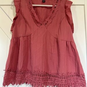 Elegant Mauve Lace Trim Top